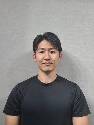 岡本将直トレーナー